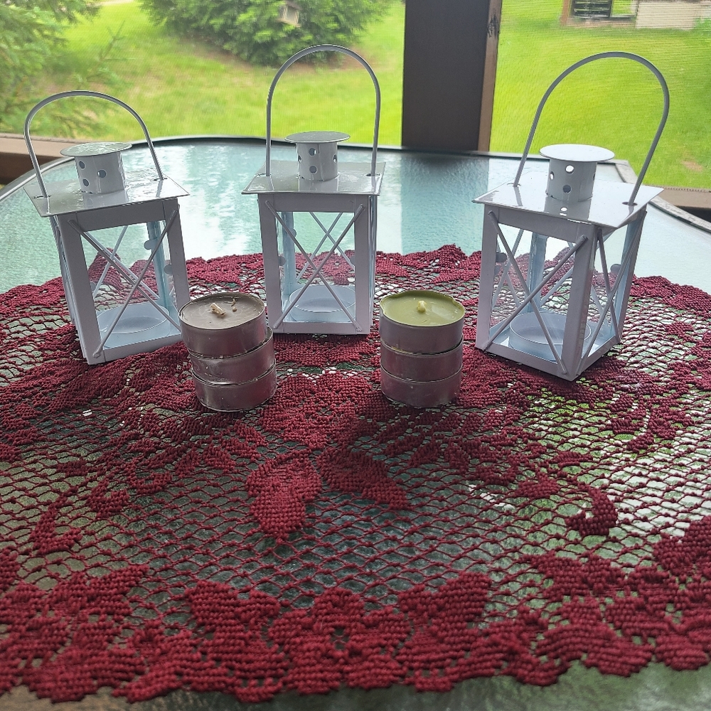 Brand new, set of 3 white tealight laterns incl. 6 tealights